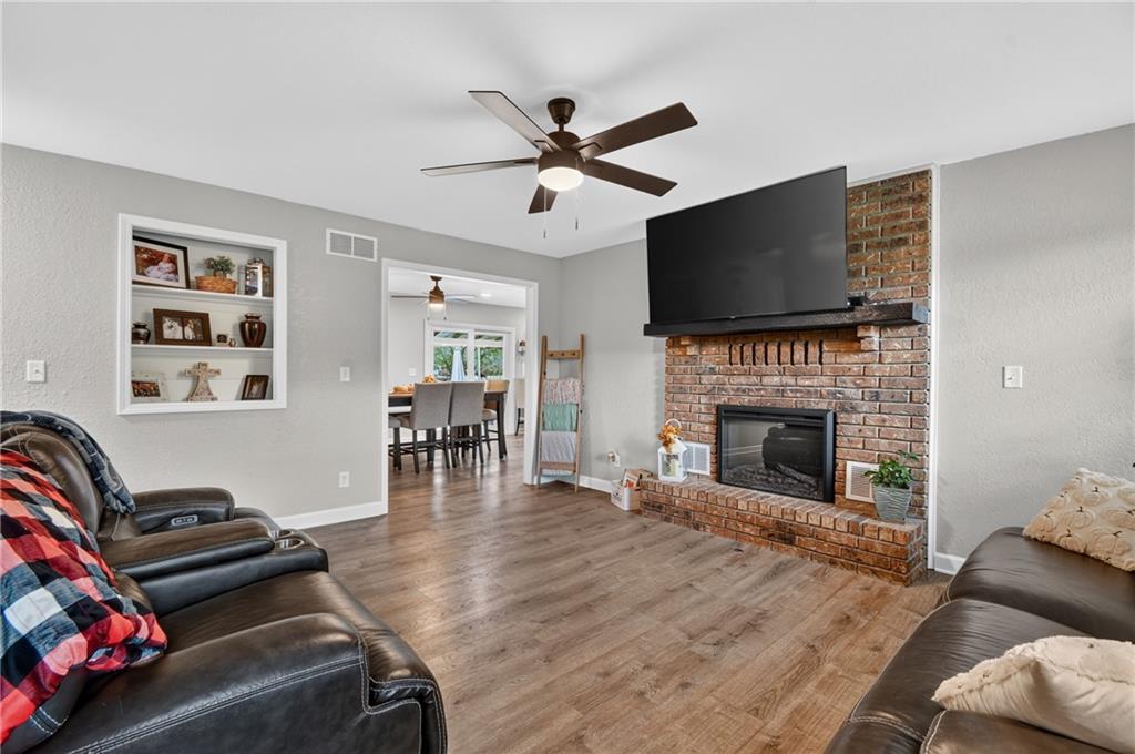 18902 E 263rd Street Property Photo 8
