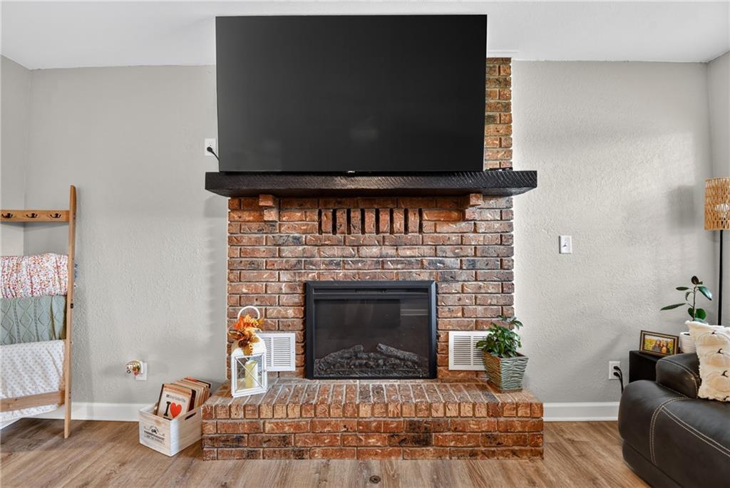 18902 E 263rd Street Property Photo 11