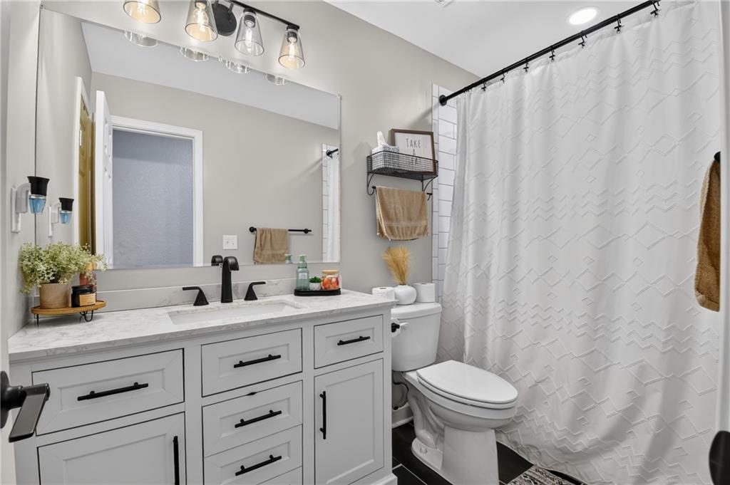 18902 E 263rd Street Property Photo 25