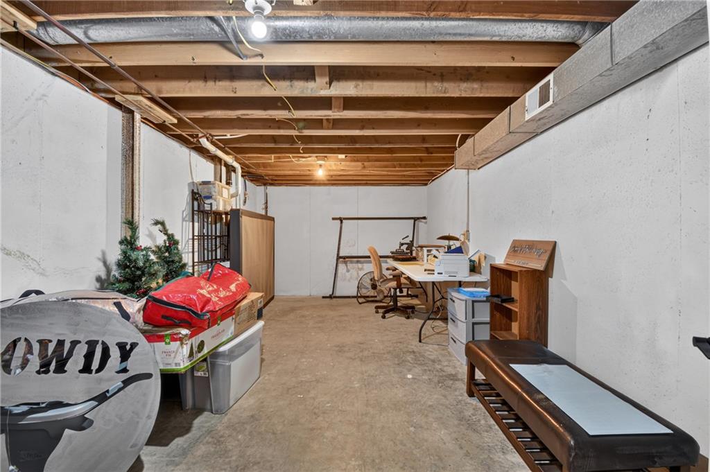 18902 E 263rd Street Property Photo 34