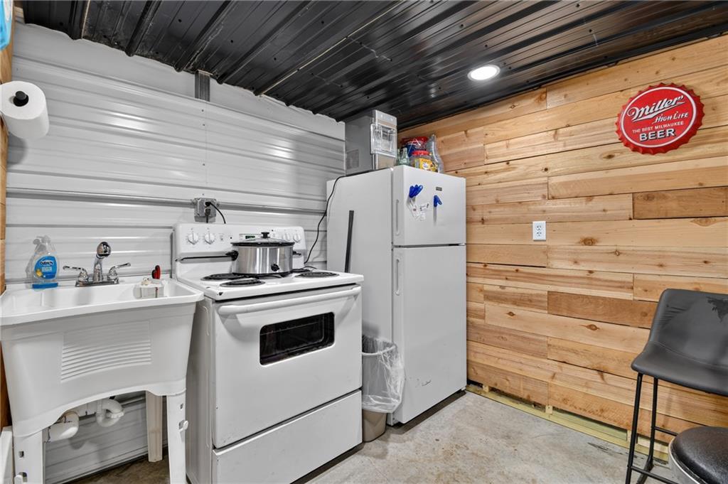 18902 E 263rd Street Property Photo 65