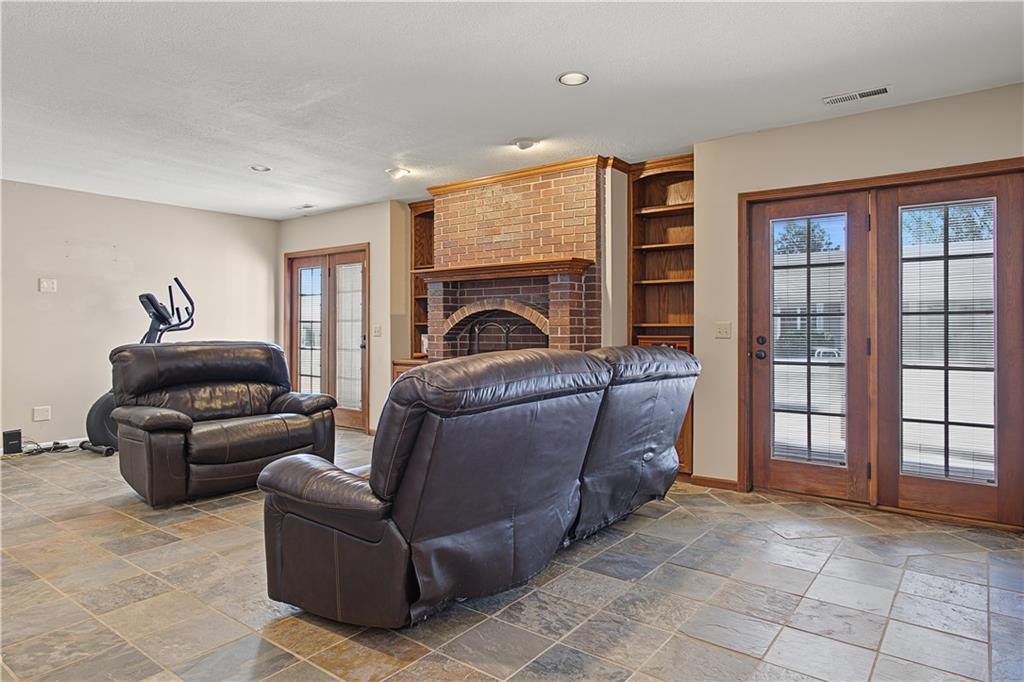 1071 E 1400 Road Property Photo 44