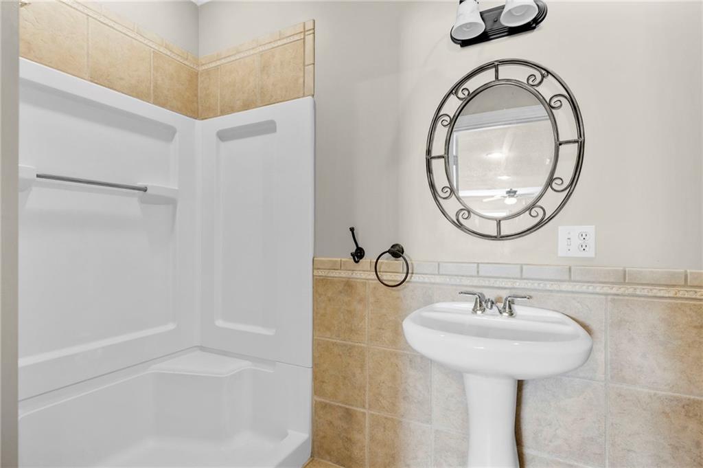 5211 W 164th Terrace Property Photo 54