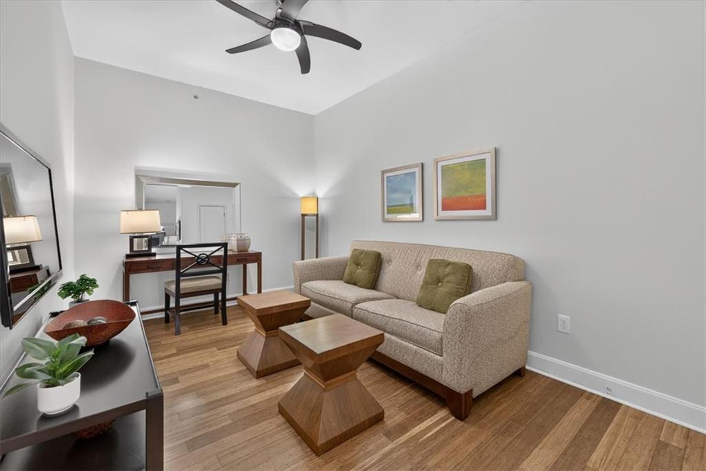 4521 Wornall Road Property Photo 4