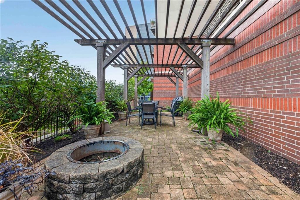 4521 Wornall Road Property Photo 39