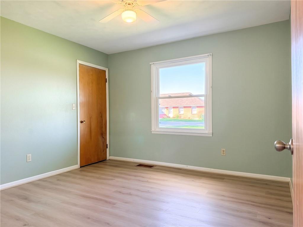 1206 Lake Trenton Drive Property Photo 24