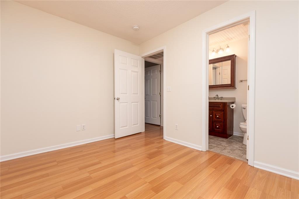 6966 N Olive Street Property Photo 18