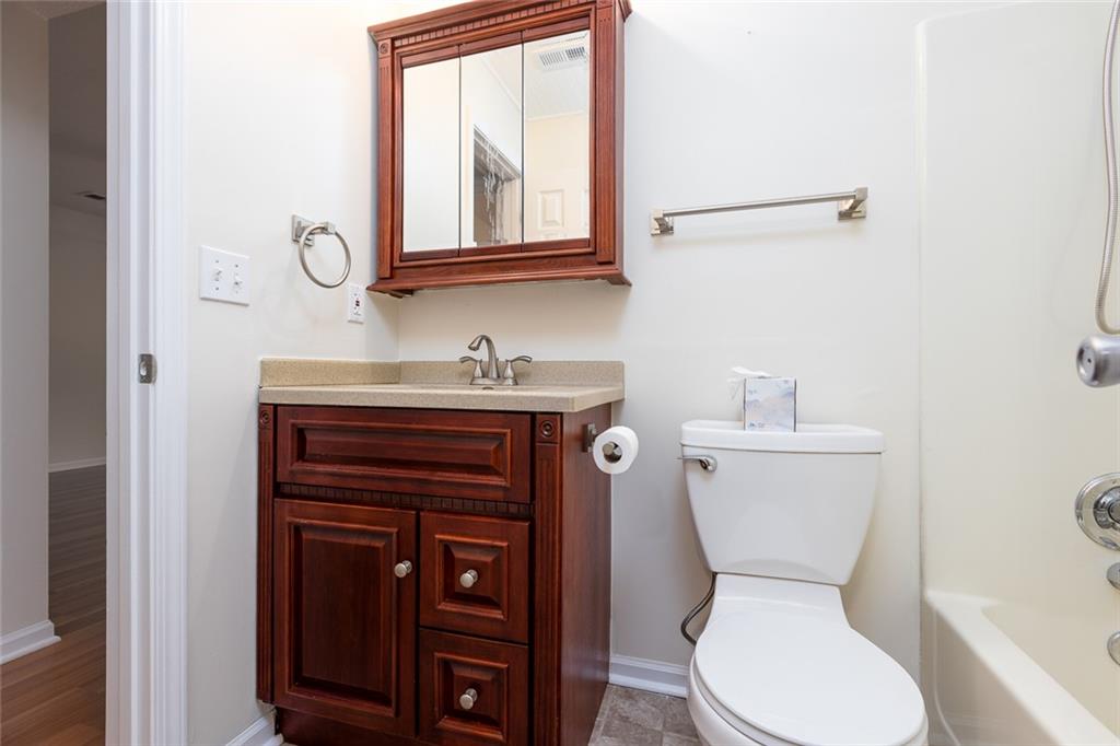 6966 N Olive Street Property Photo 20