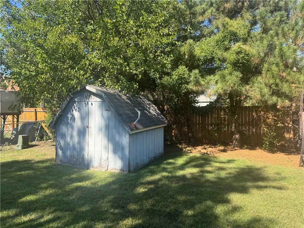 1106 E Elizabeth Street Property Photo 15