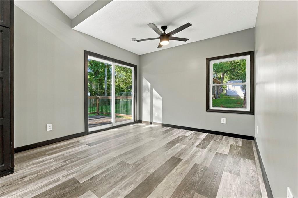 735 E Devon Street Property Photo 13