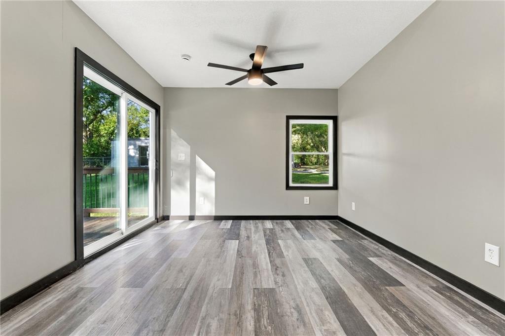 735 E Devon Street Property Photo 14