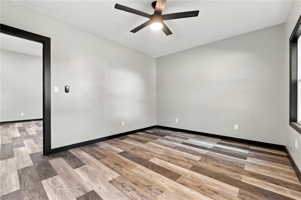 735 E Devon Street Property Photo 18