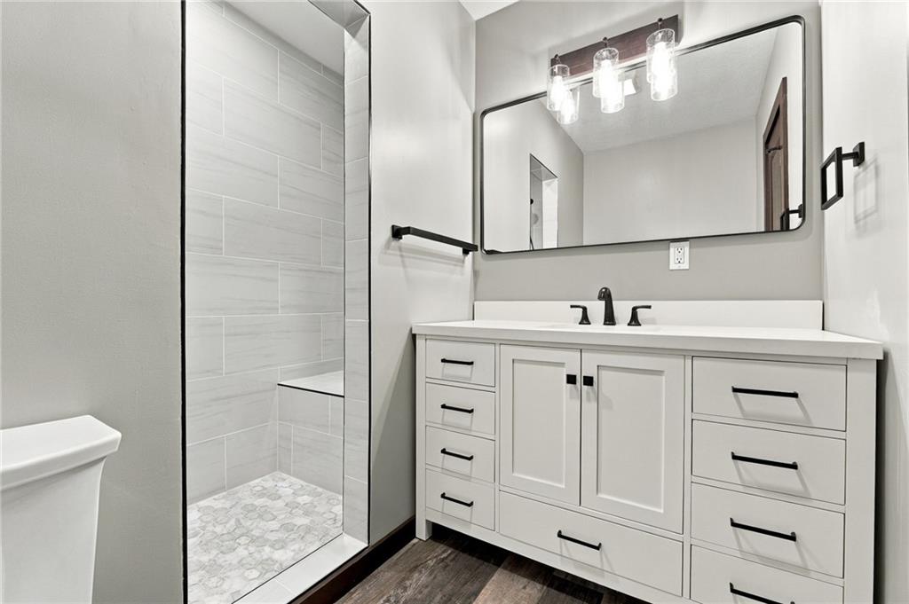 735 E Devon Street Property Photo 21