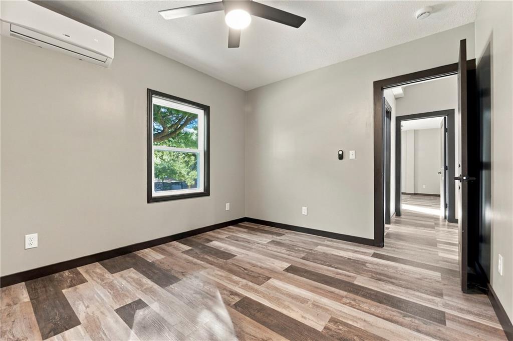 735 E Devon Street Property Photo 22