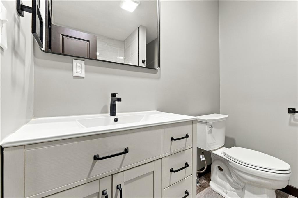 735 E Devon Street Property Photo 24