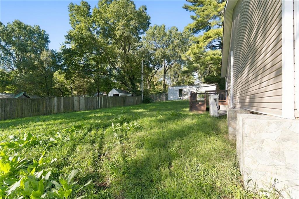 735 E Devon Street Property Photo 30