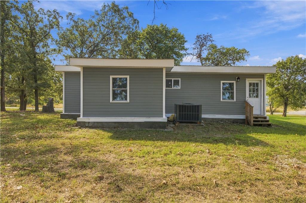 1015 W 21st Street Property Photo 5