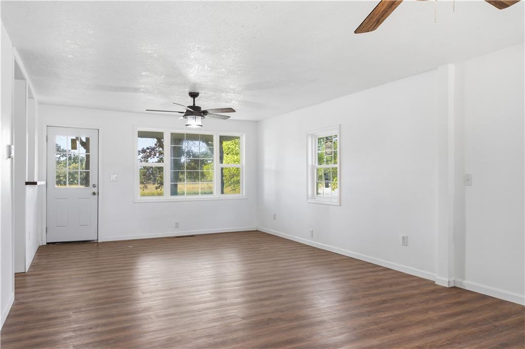 1015 W 21st Street Property Photo 11