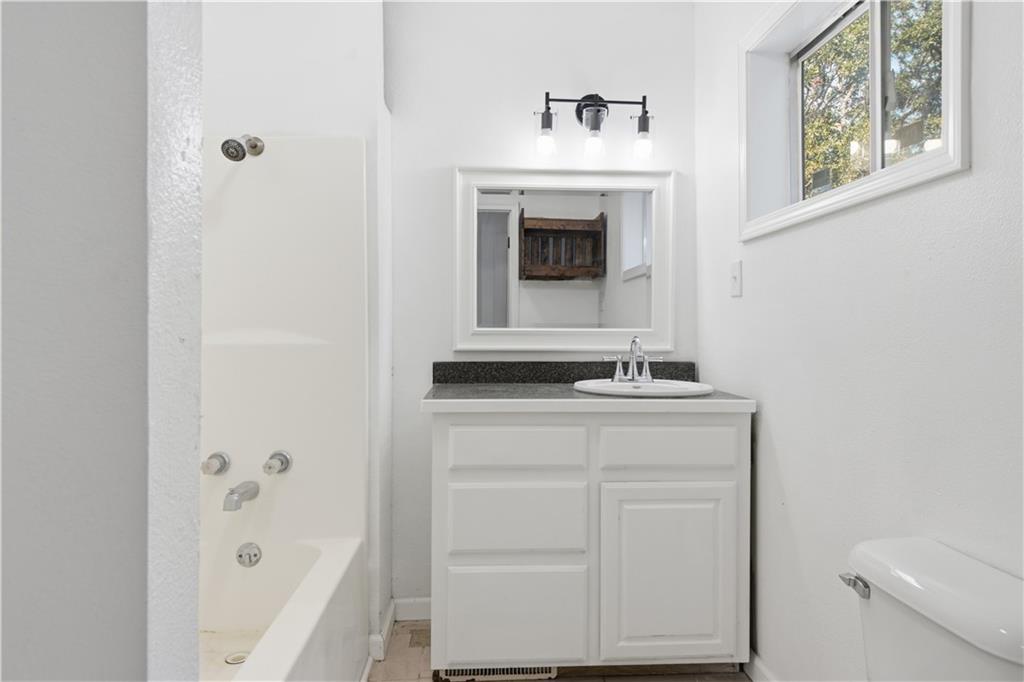 1015 W 21st Street Property Photo 21