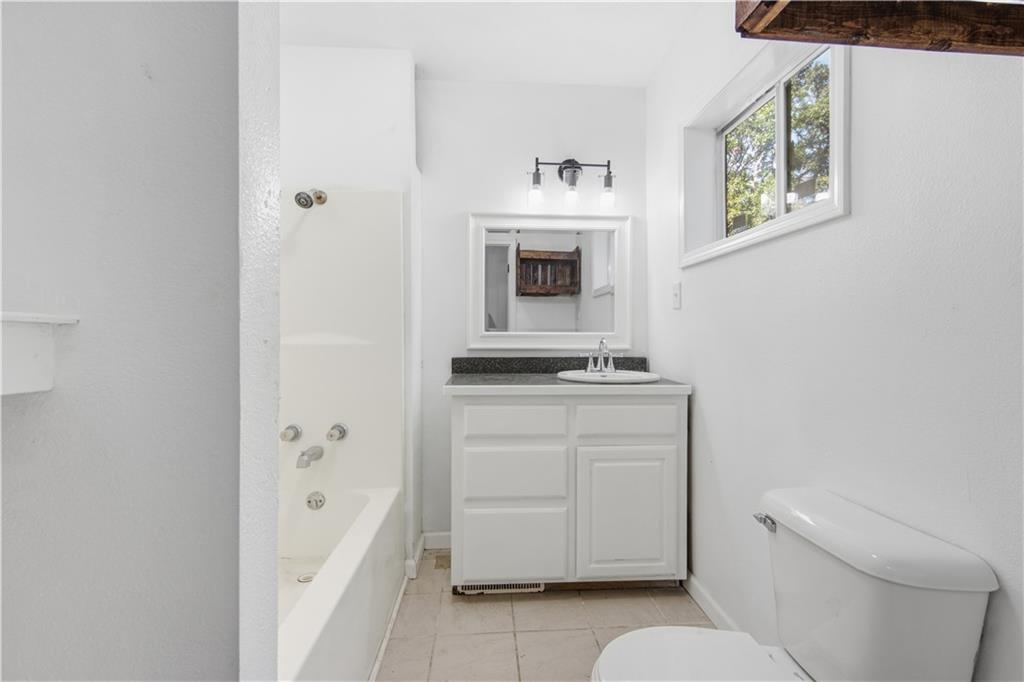1015 W 21st Street Property Photo 22
