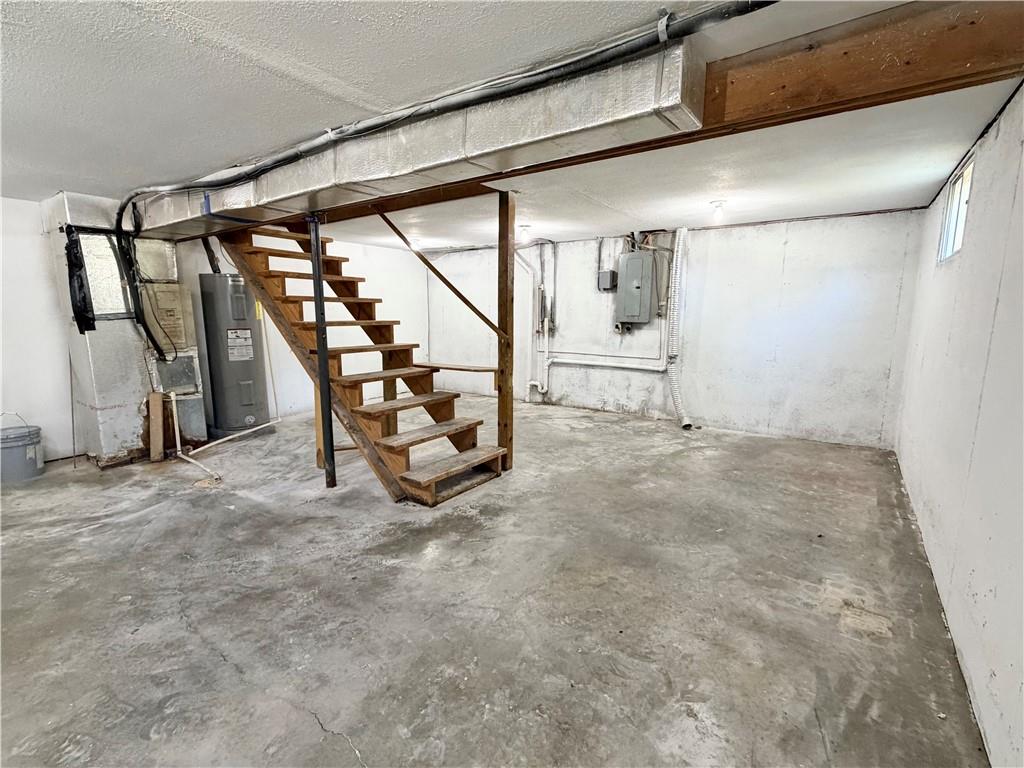 818 S High Street Property Photo 25