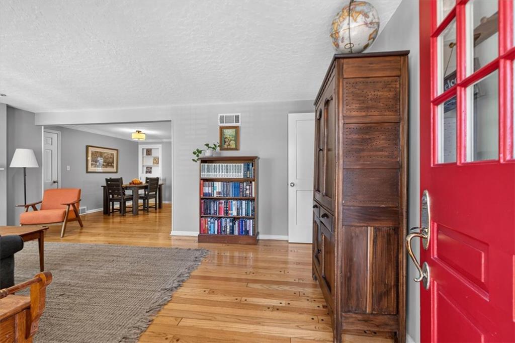 4112 W 69th Street Property Photo 5