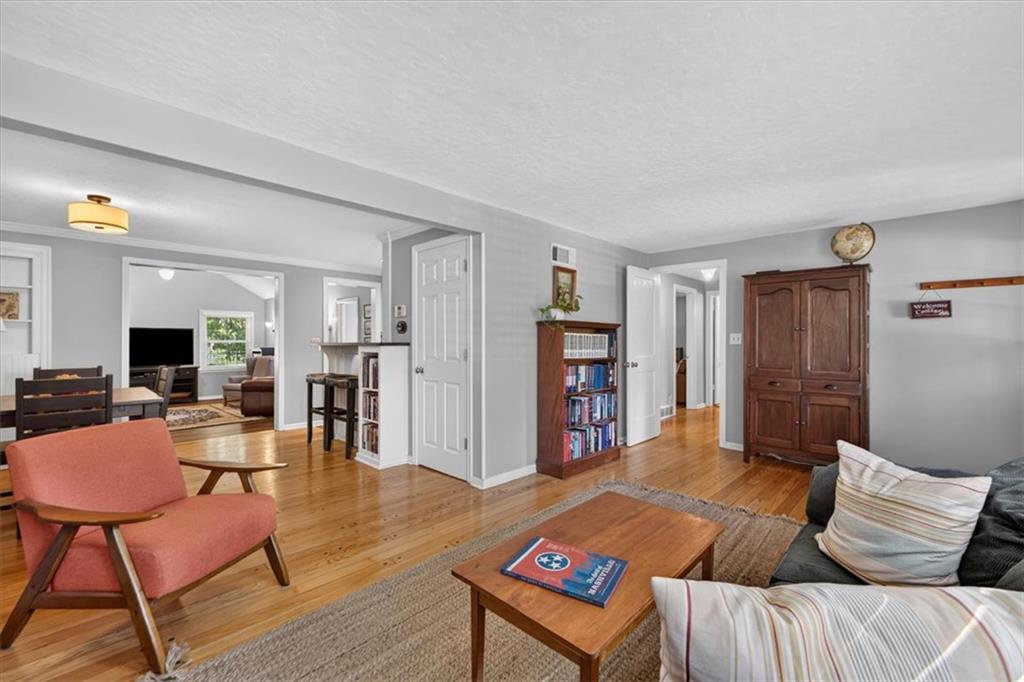 4112 W 69th Street Property Photo 8