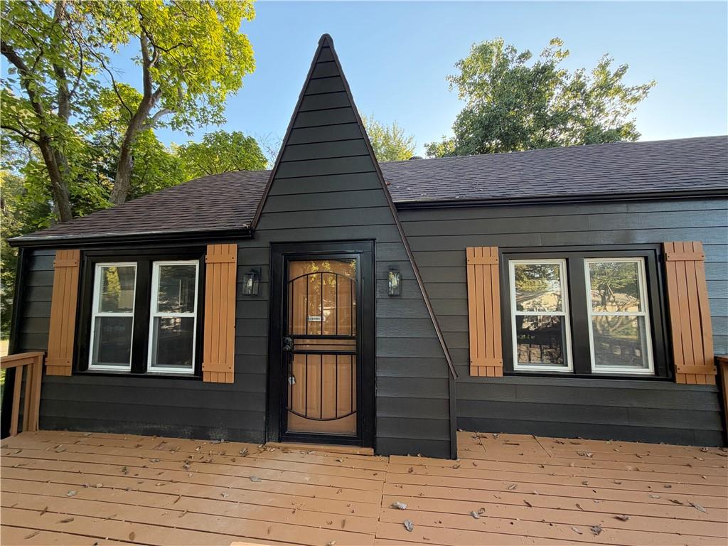 4641 N Elmwood Avenue Property Photo 1