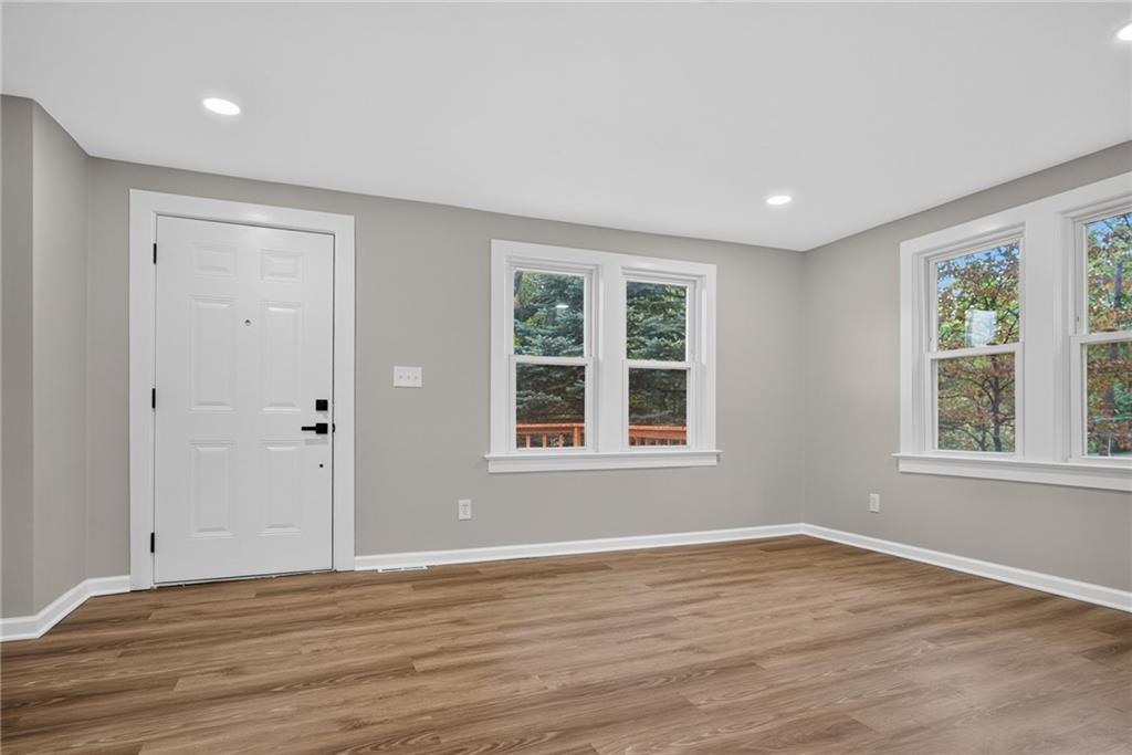4641 N Elmwood Avenue Property Photo 12