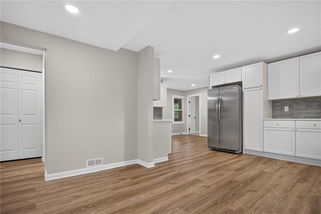 4641 N Elmwood Avenue Property Photo 13