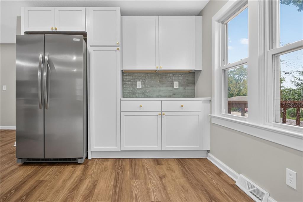 4641 N Elmwood Avenue Property Photo 15