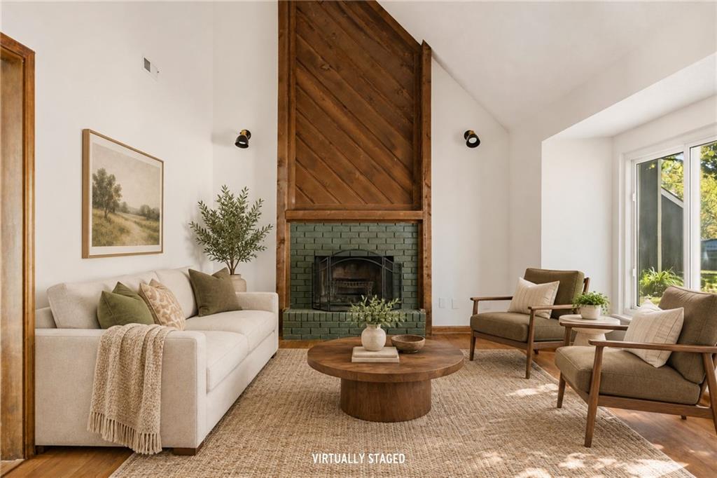 1748 W 3rd Street Property Photo 4