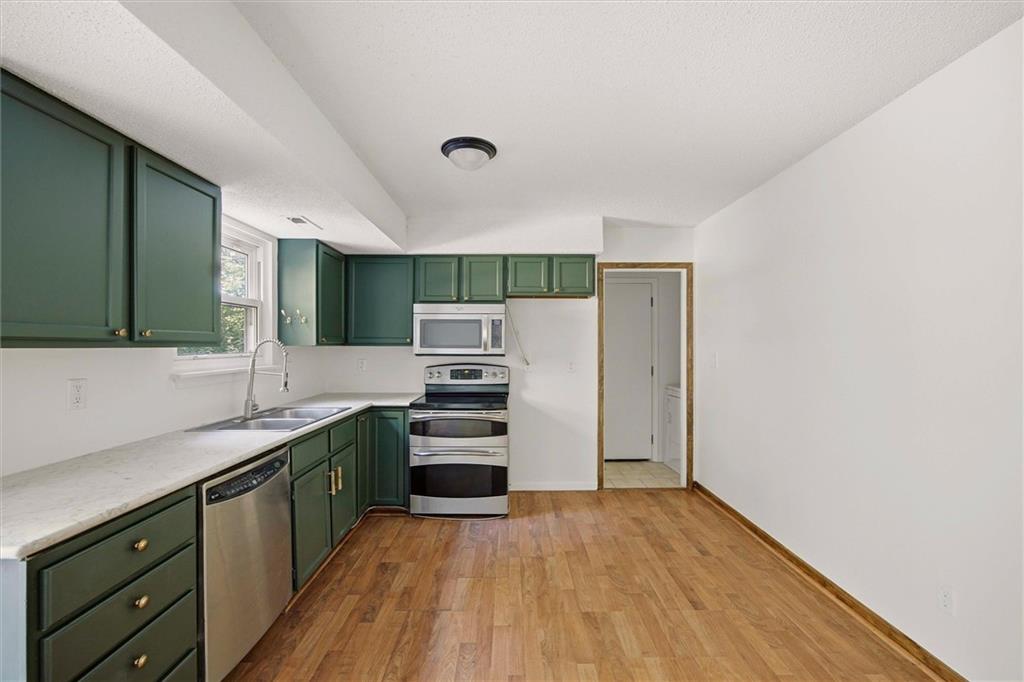 1748 W 3rd Street Property Photo 12