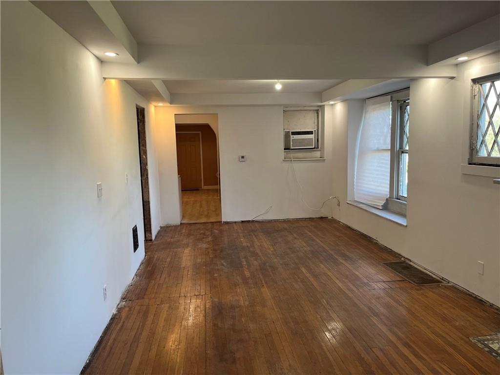 3216 E 21st Street Property Photo 2