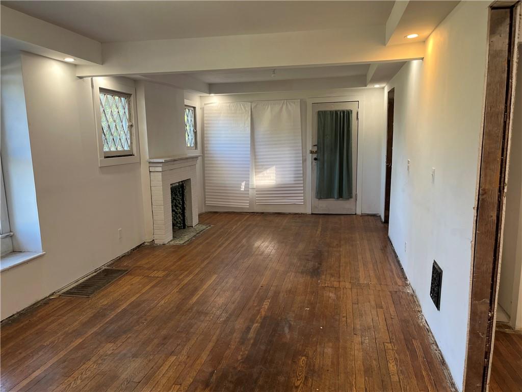 3216 E 21st Street Property Photo 3