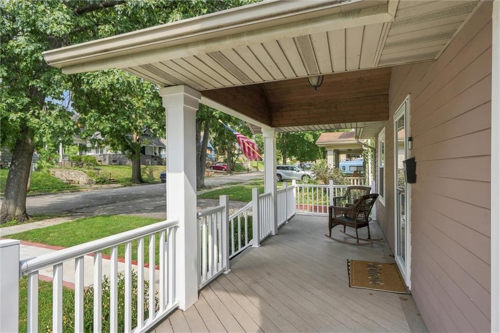 5127 Walnut Street Property Photo 4