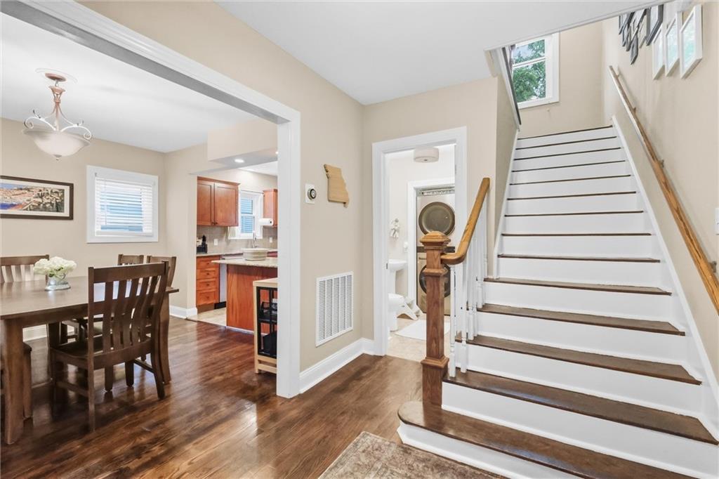 5127 Walnut Street Property Photo 6