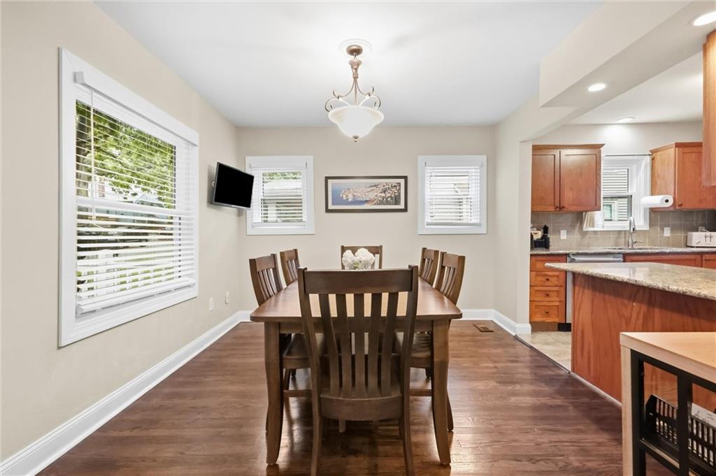 5127 Walnut Street Property Photo 9