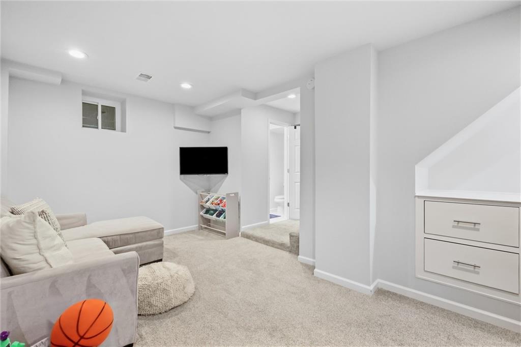 5127 Walnut Street Property Photo 25