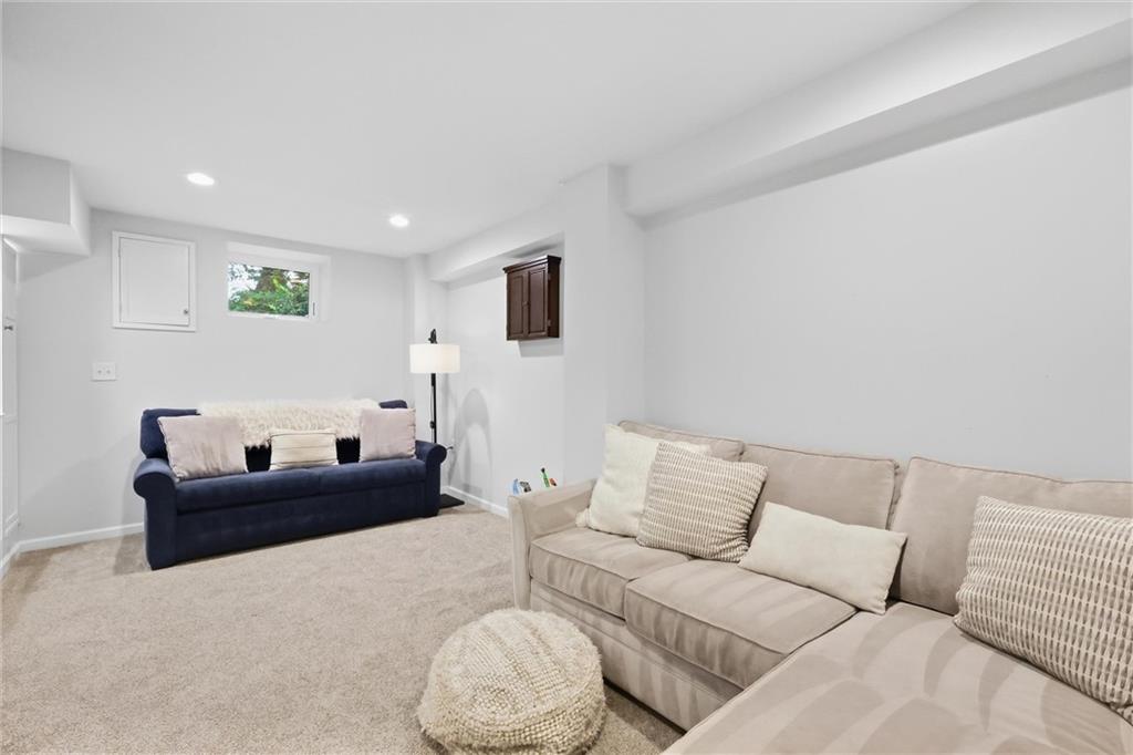 5127 Walnut Street Property Photo 28