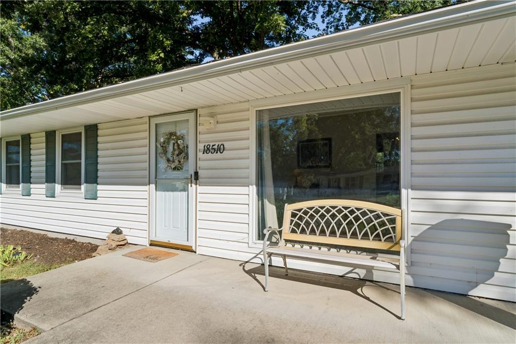18510 E 5th Street Property Photo 4