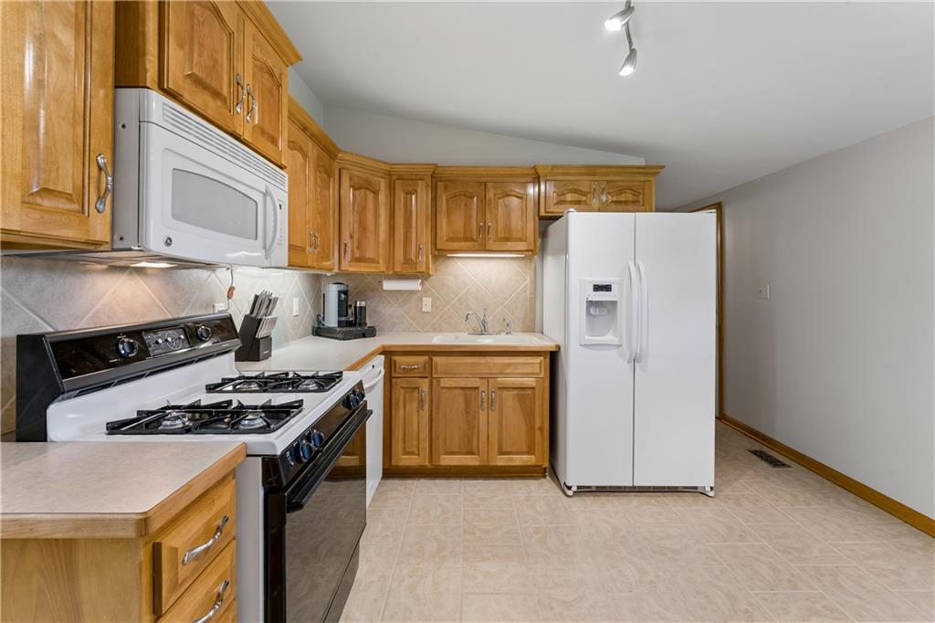 18510 E 5th Street Property Photo 11