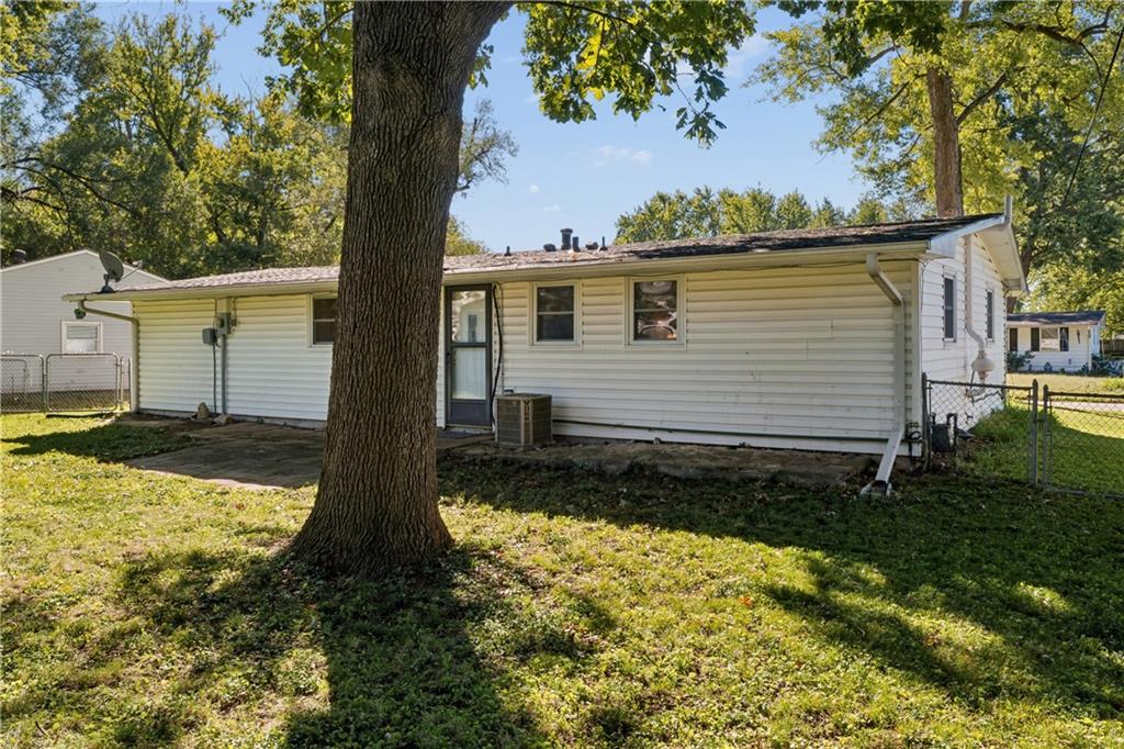 18510 E 5th Street Property Photo 39