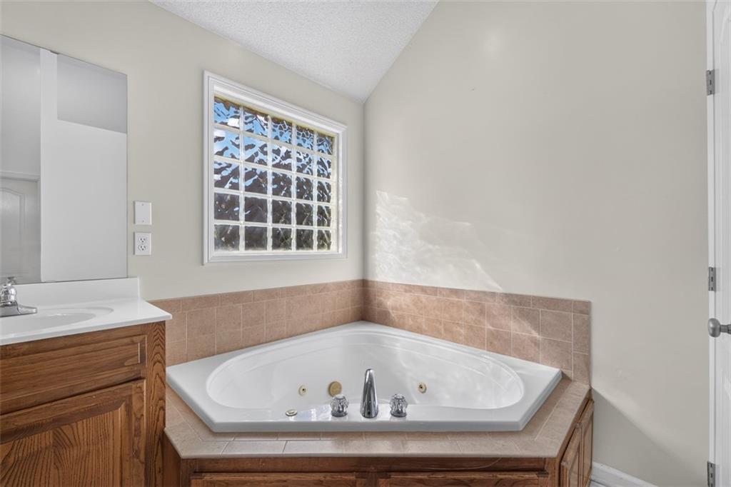 9004 N Cosby Avenue Property Photo 26