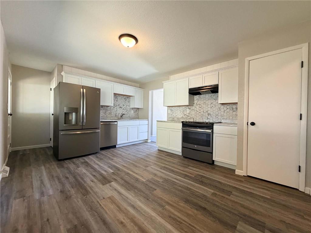 205 W Magnolia Avenue Property Photo 8