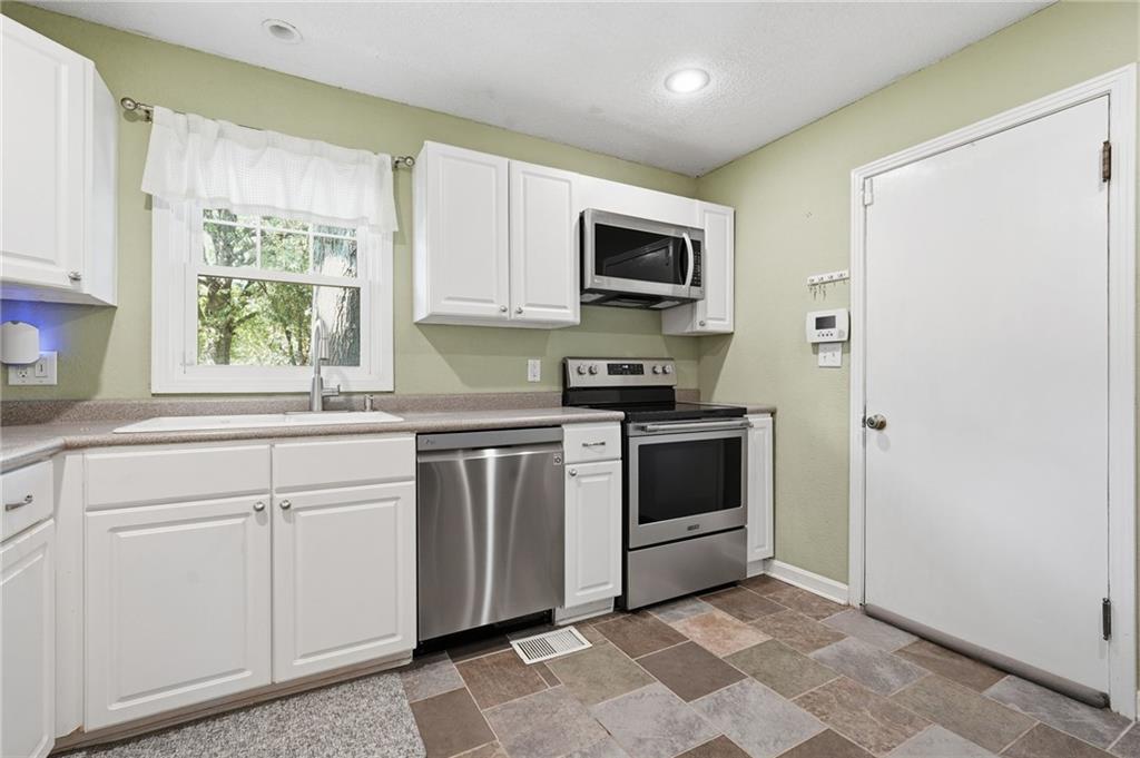 7447 Grand Avenue Property Photo 7