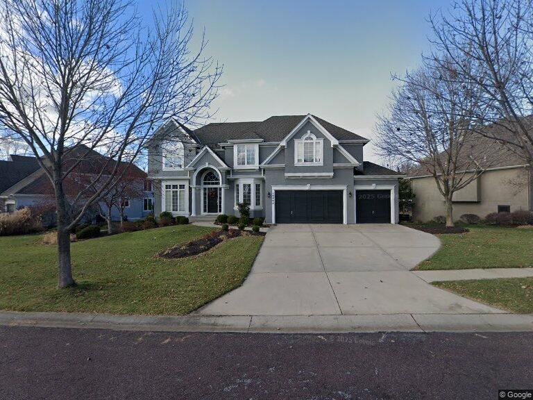 14404 Maple Street Property Photo