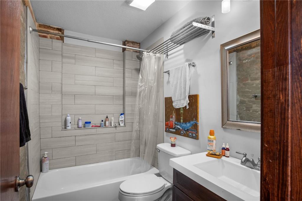 1040 Missouri Avenue Property Photo 12
