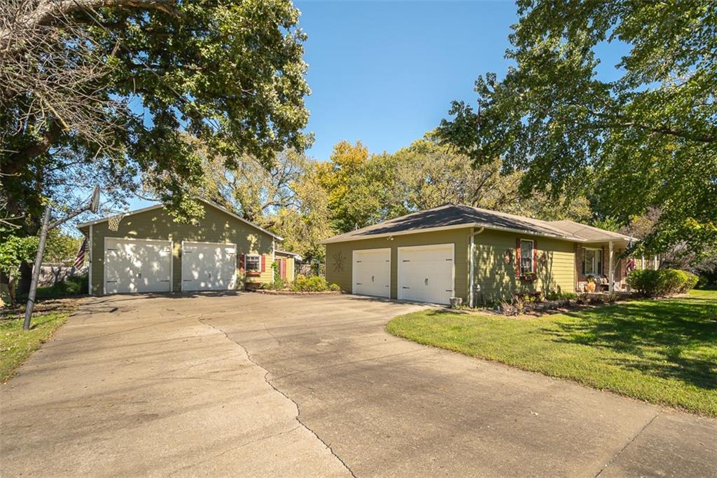 835 Locust Street Property Photo
