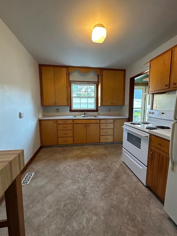 510 E Massasoit Street Property Photo 10